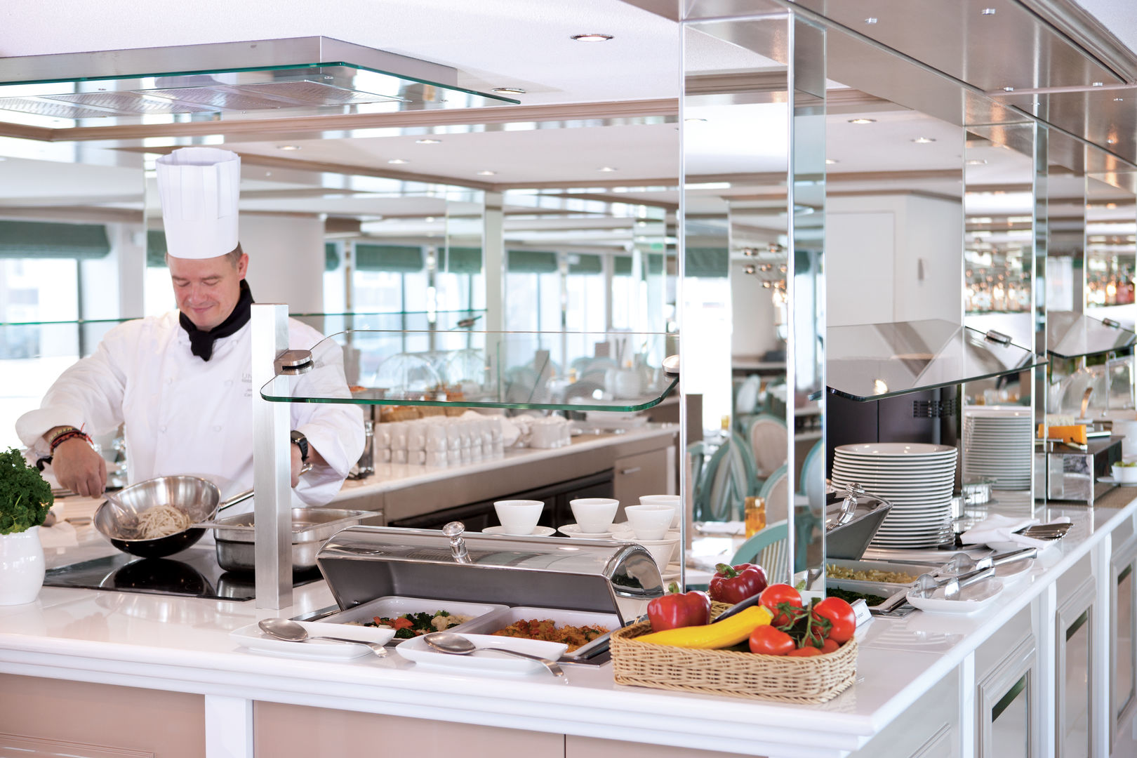 Uniworld Boutique River Cruises - River Duchess - Restaurant 2.jpg